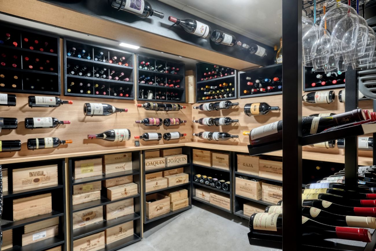 progettazione cantina vini privata realizzata a Livorno